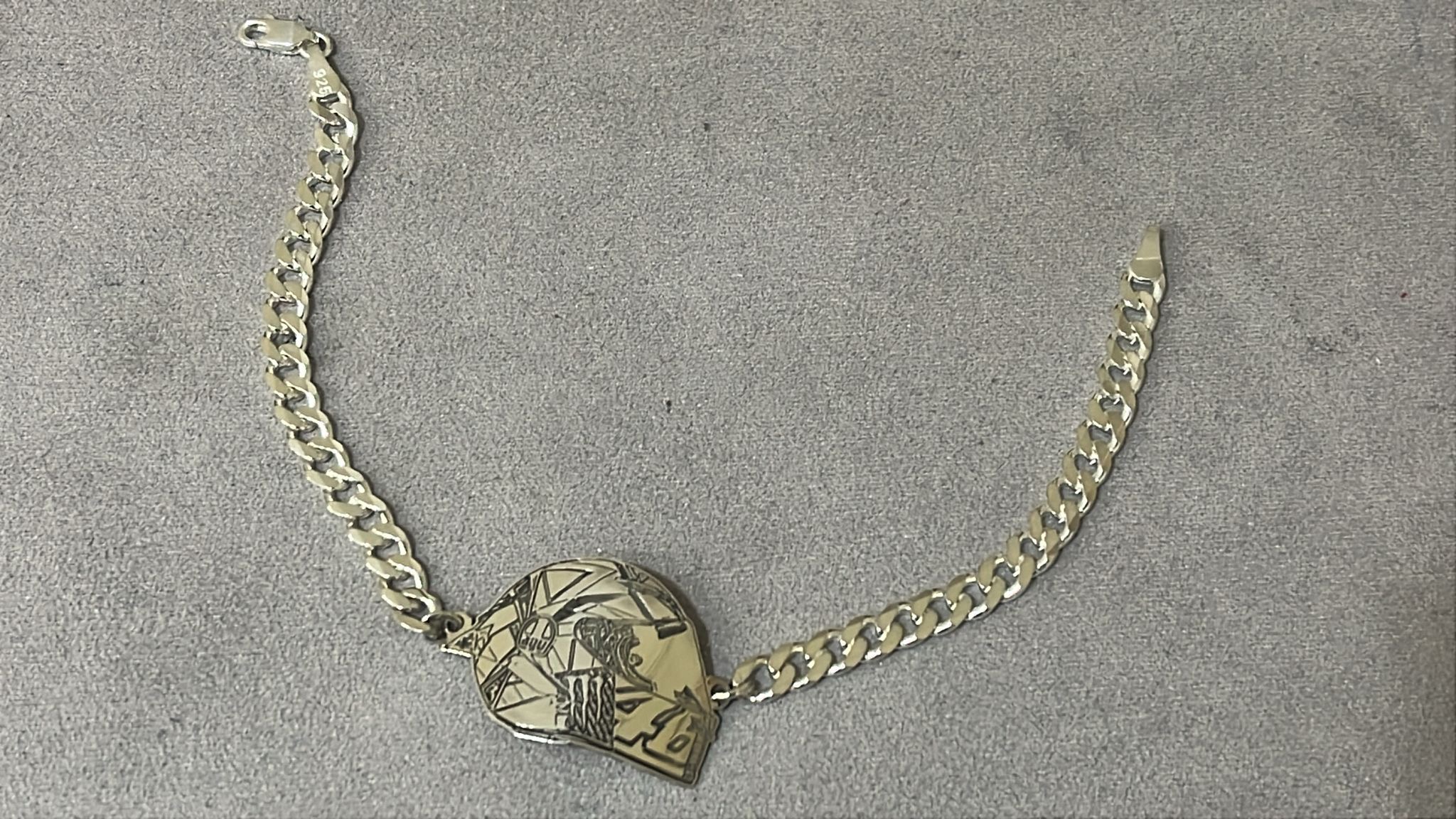 46 Kask Logo Gümüş Bileklik